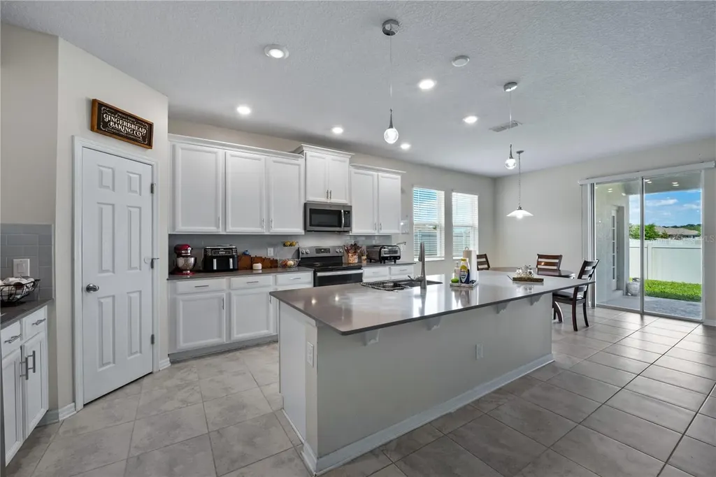 5414 Manchester Drive St Cloud FL 34771
