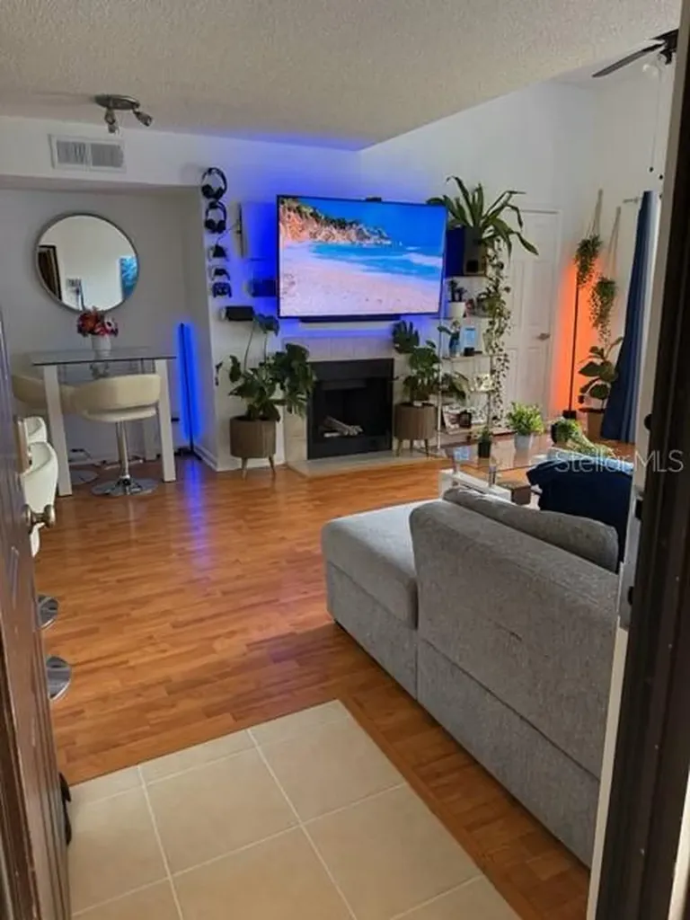 355 Lakepointe Drive Altamonte Springs FL 32701