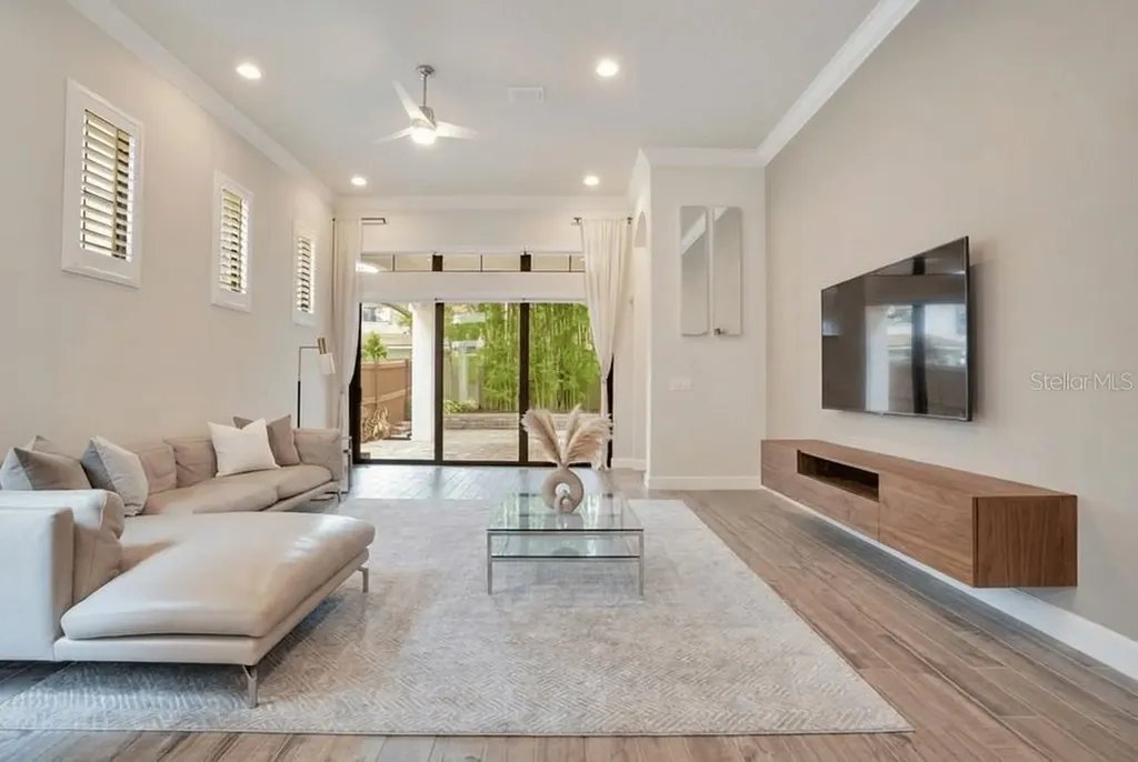 8394 Via Vittoria Way Orlando FL 32819