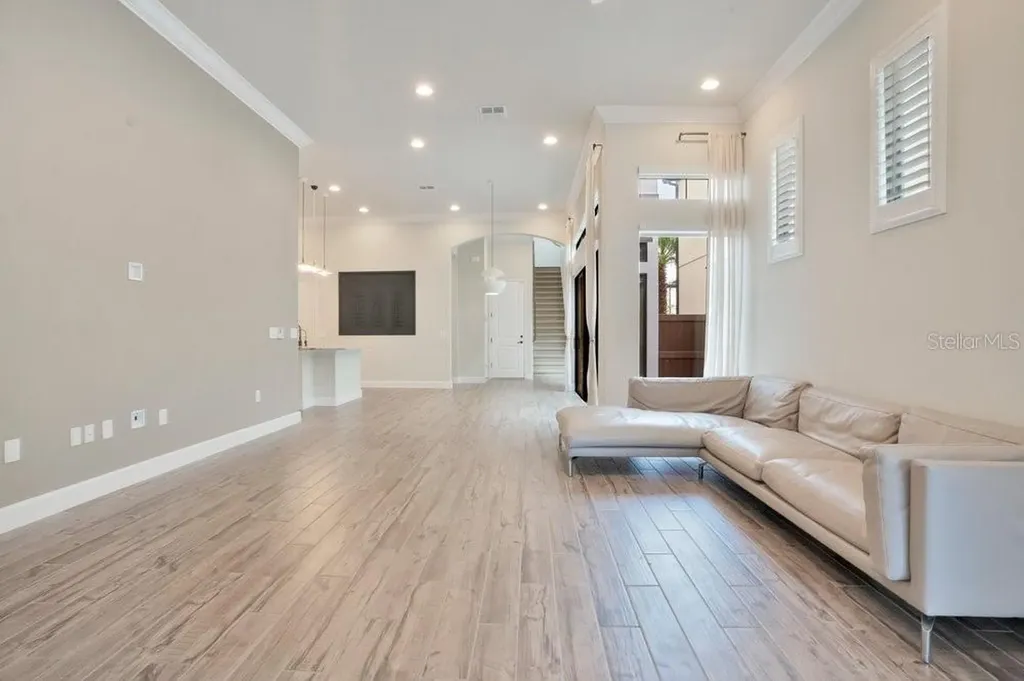 8394 Via Vittoria Way Orlando FL 32819