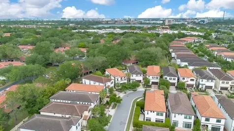 8394 Via Vittoria Way Orlando FL 32819