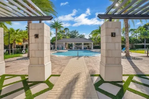 8394 Via Vittoria Way Orlando FL 32819