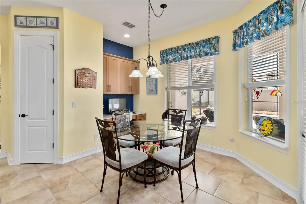 4257 Isle Vista Avenue Belle Isle FL 32812