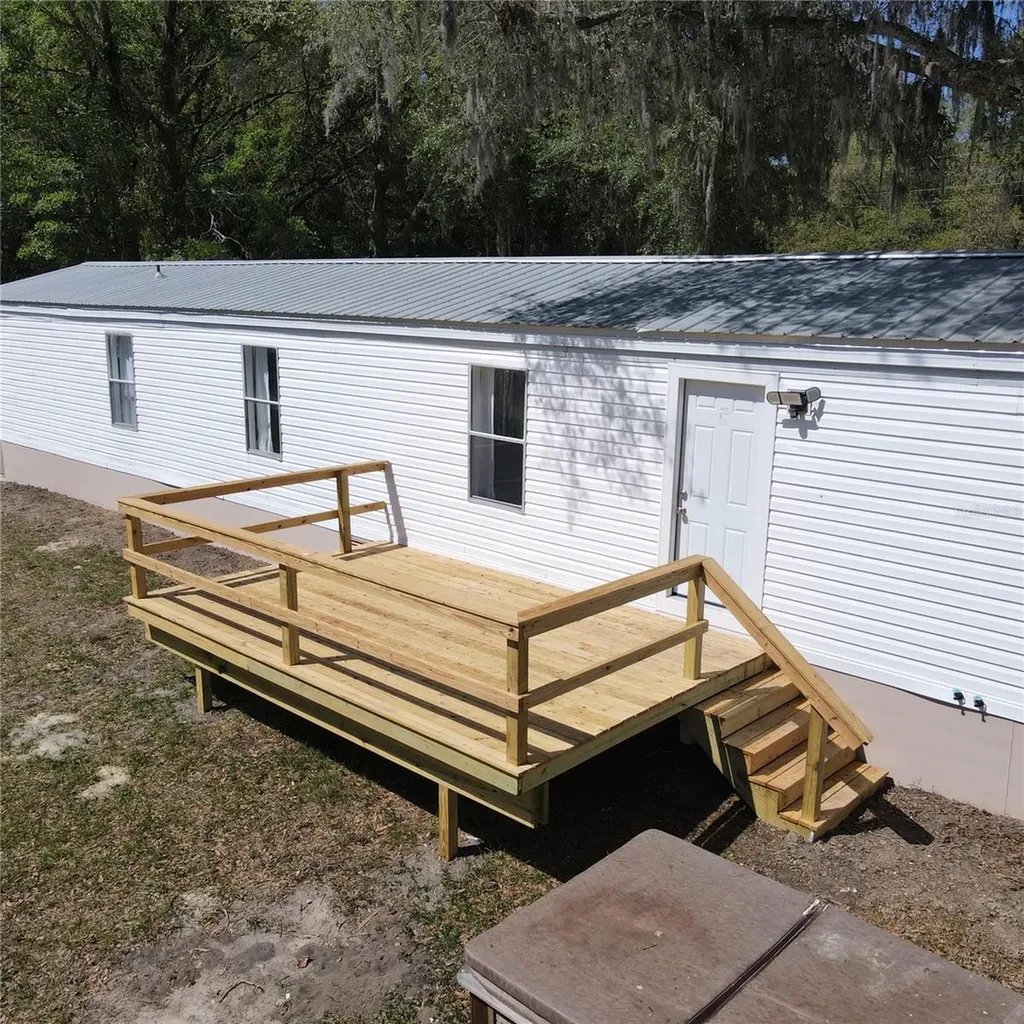 8771 NE 107th Court Bronson FL 32621