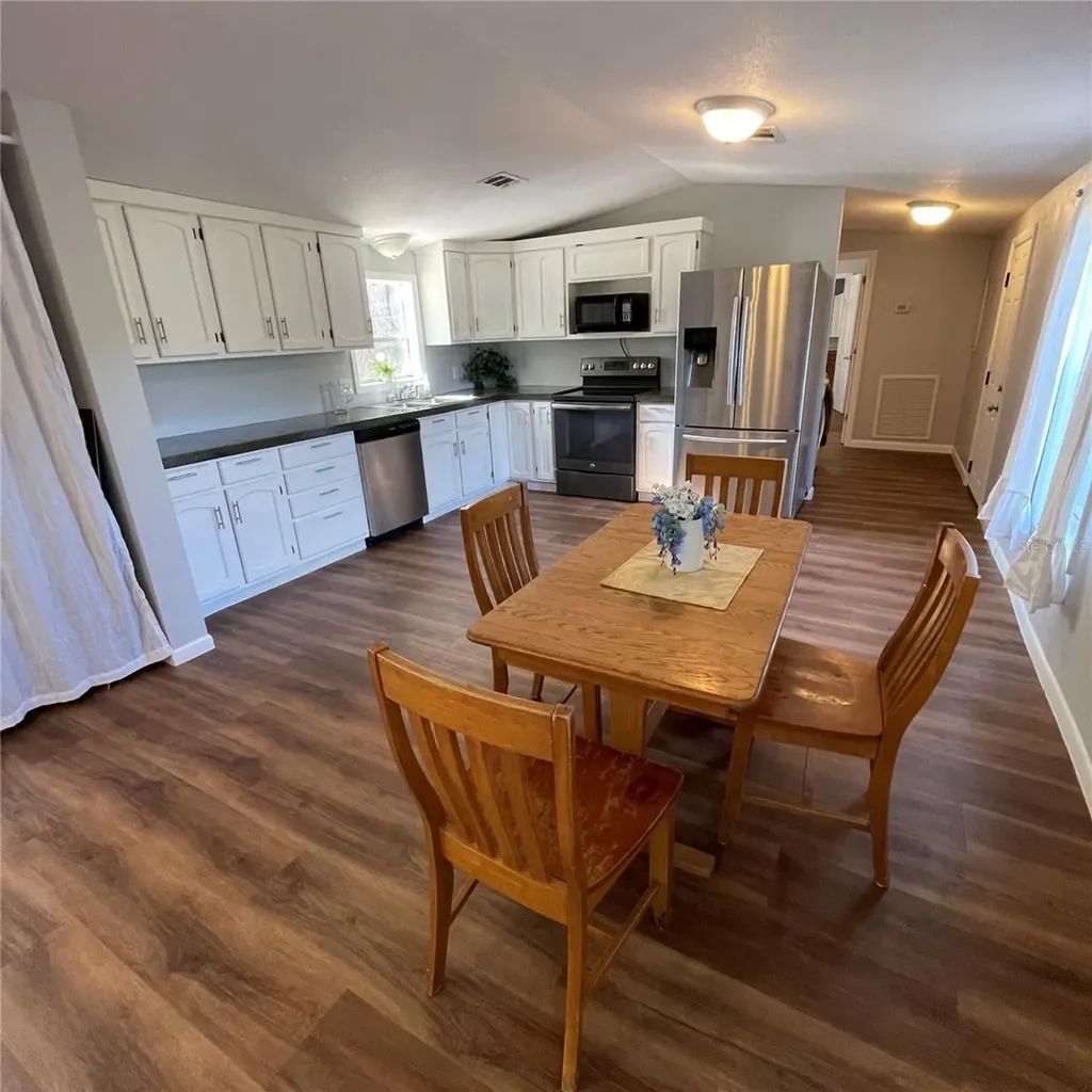 8771 NE 107th Court Bronson FL 32621