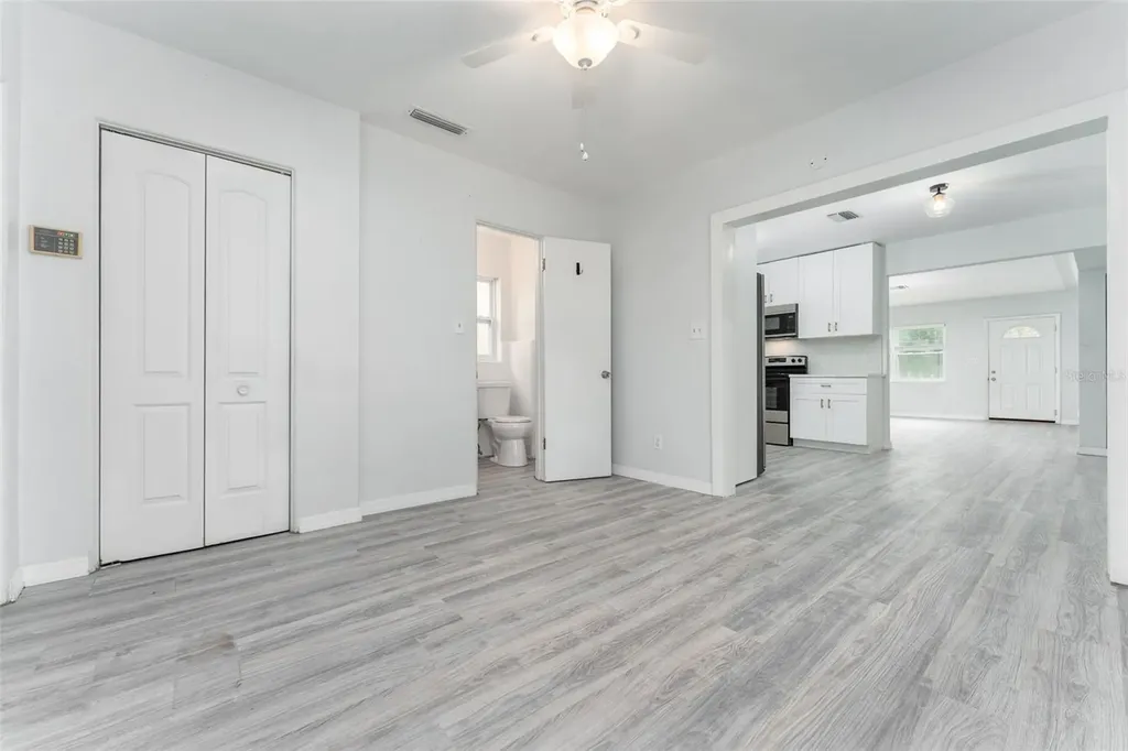 811 20th Avenue N St Petersburg FL 33704