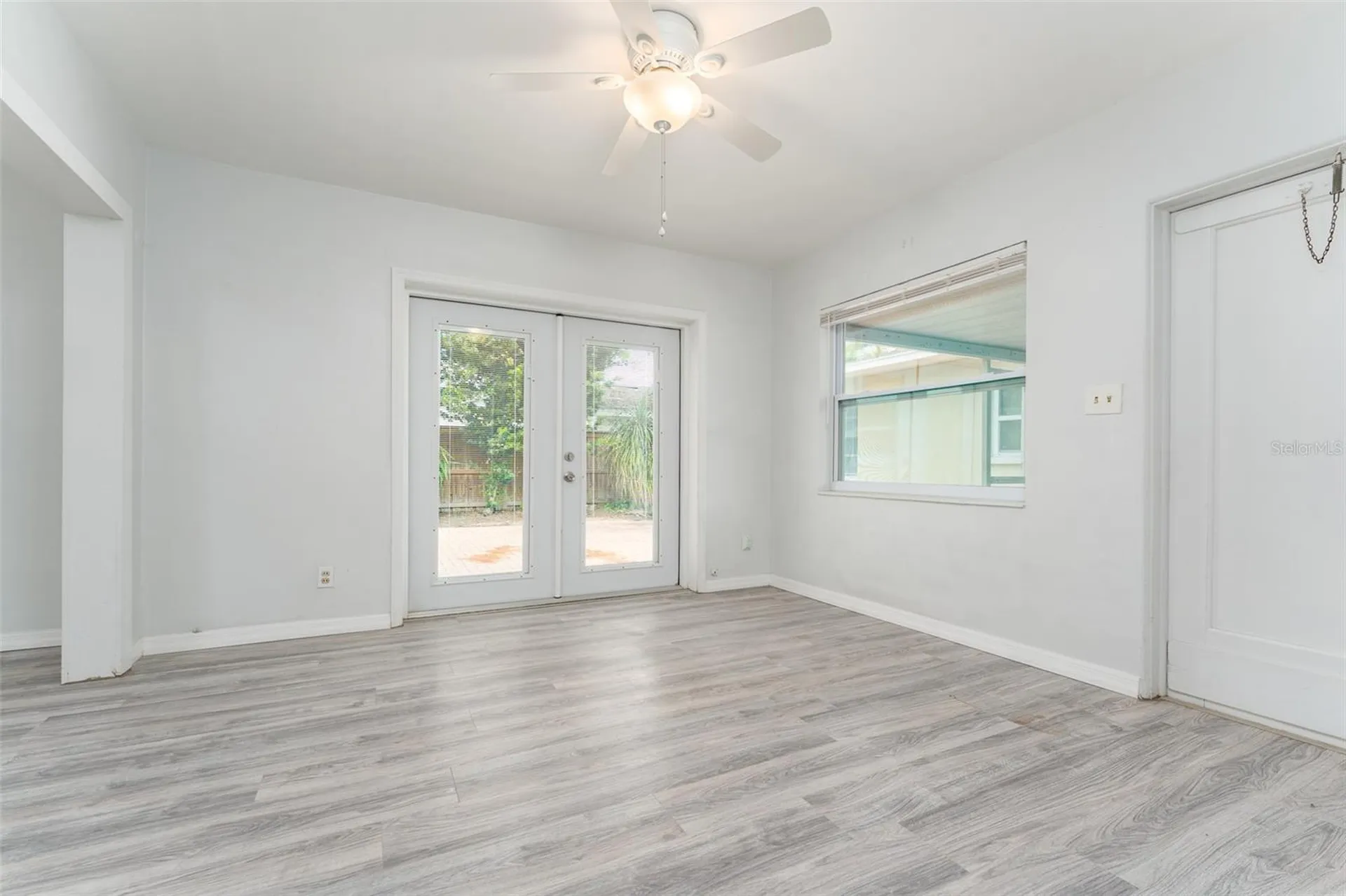 811 20th Avenue N St Petersburg FL 33704