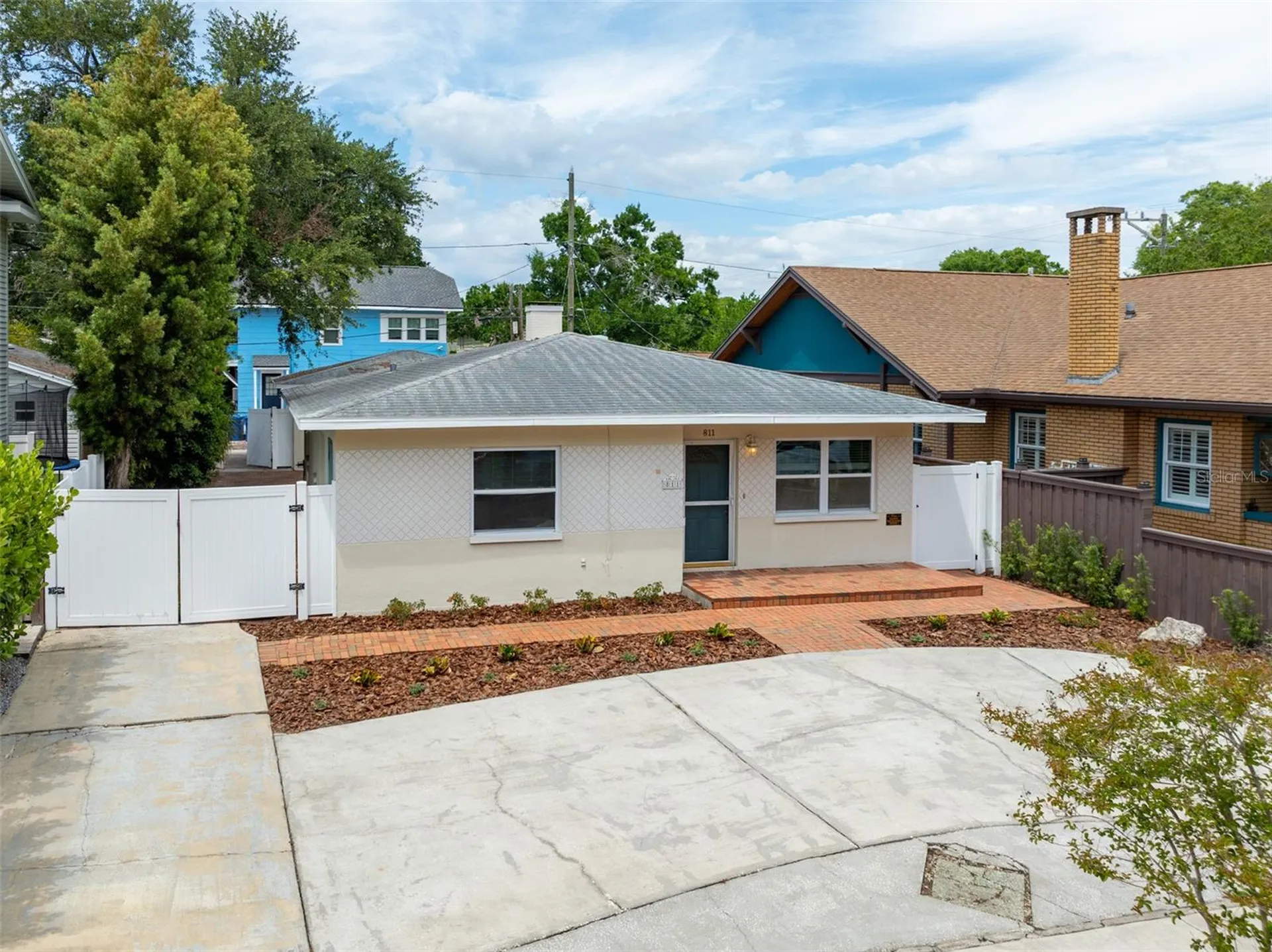 811 20th Avenue N St Petersburg FL 33704
