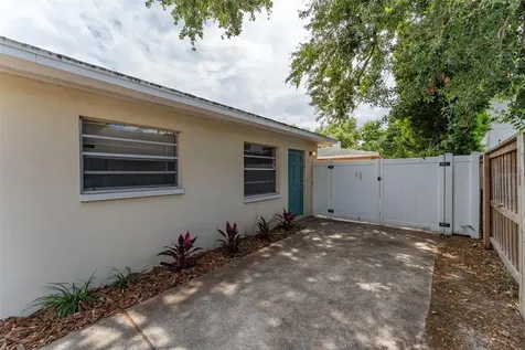 811 20th Avenue N St Petersburg FL 33704
