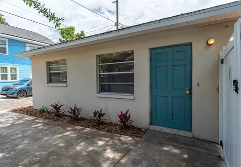811 20th Avenue N St Petersburg FL 33704