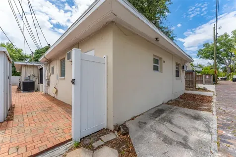 811 20th Avenue N St Petersburg FL 33704