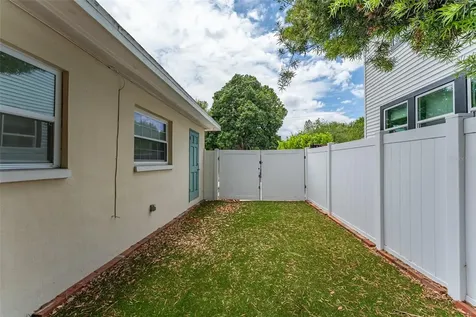 811 20th Avenue N St Petersburg FL 33704
