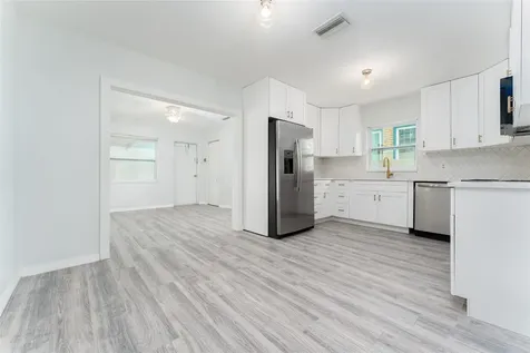 811 20th Avenue N St Petersburg FL 33704