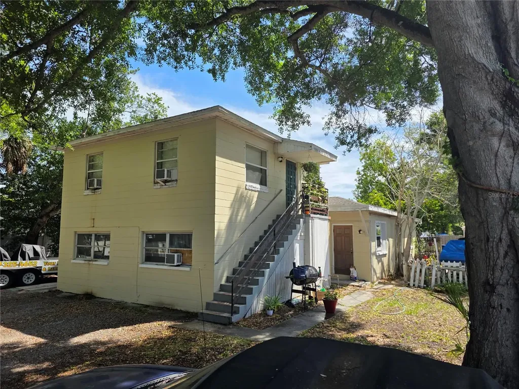 4222 18th Street N St Petersburg FL 33714