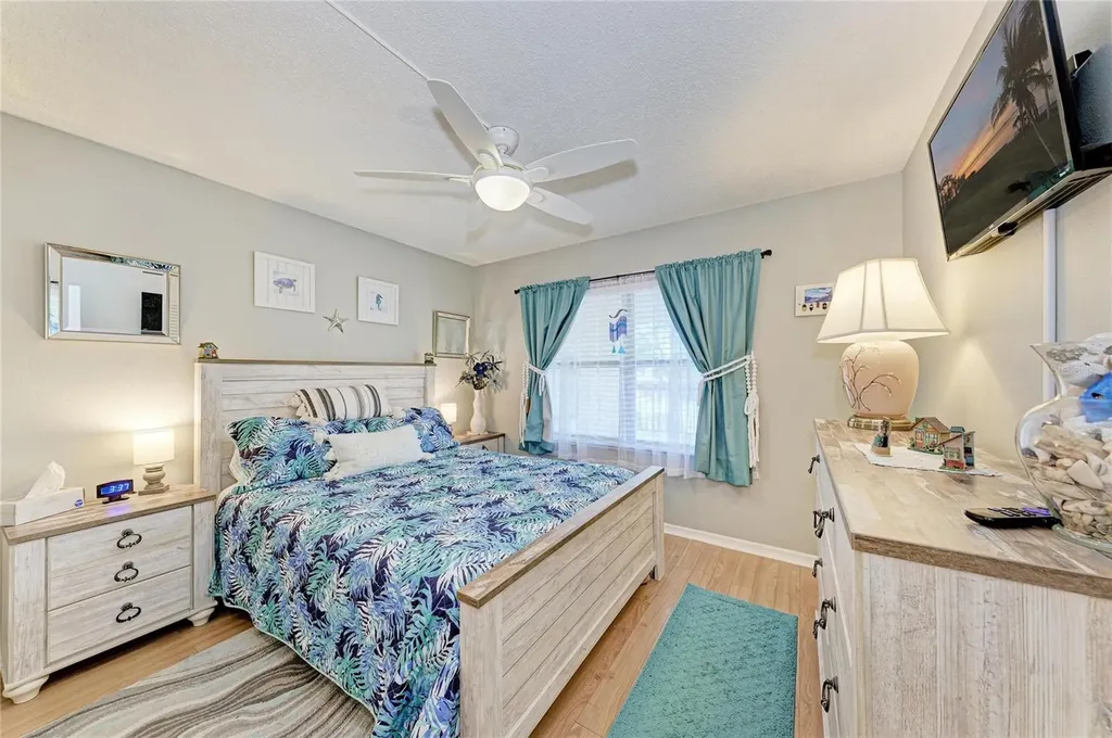 625 30th Avenue W Bradenton FL 34205