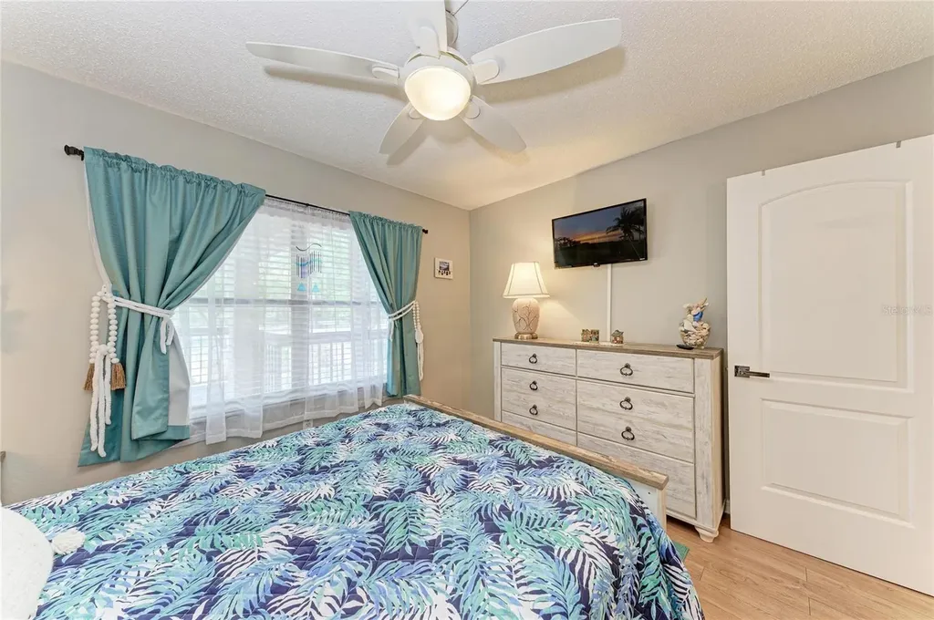 625 30th Avenue W Bradenton FL 34205
