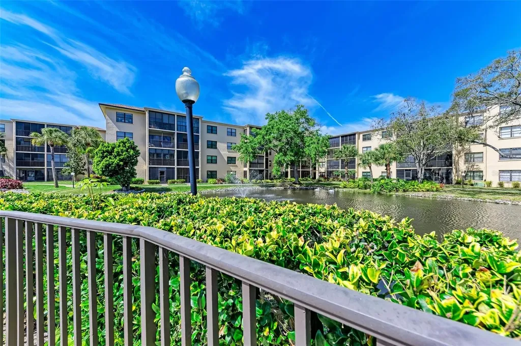 625 30th Avenue W Bradenton FL 34205