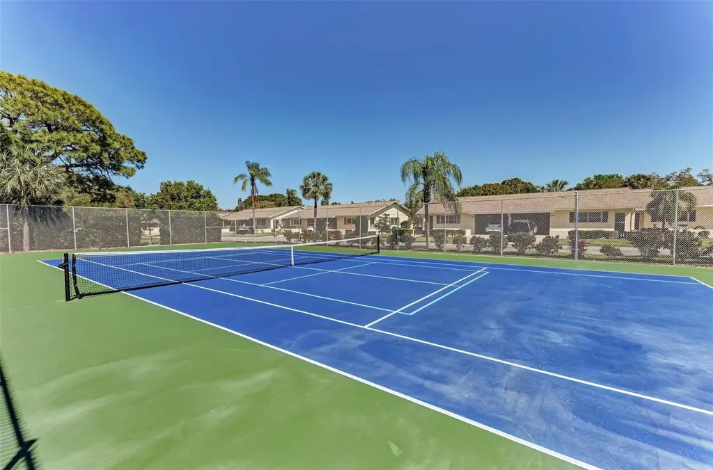 625 30th Avenue W Bradenton FL 34205