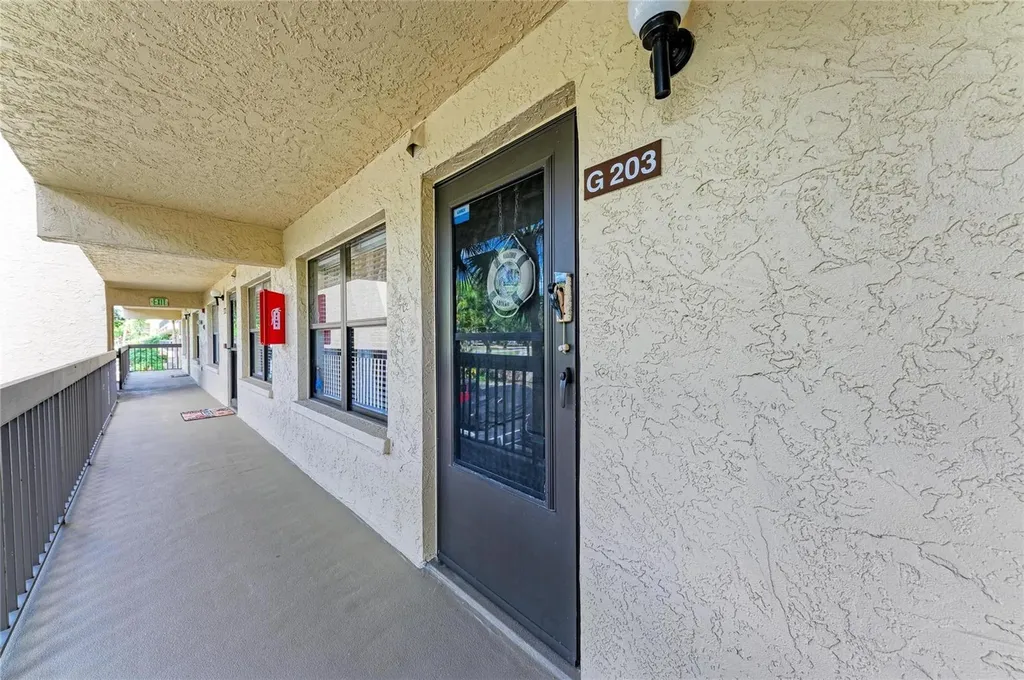 625 30th Avenue W Bradenton FL 34205