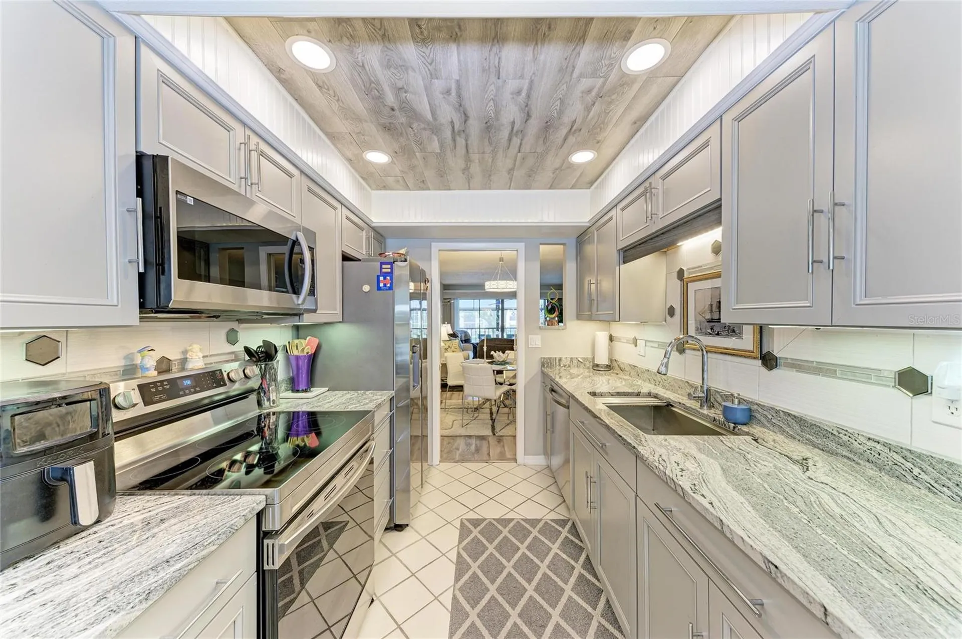 625 30th Avenue W Bradenton FL 34205