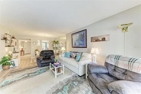 625 30th Avenue W Bradenton FL 34205