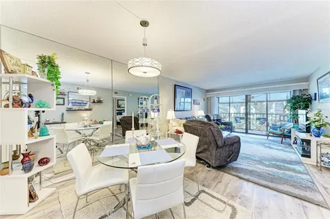 625 30th Avenue W Bradenton FL 34205
