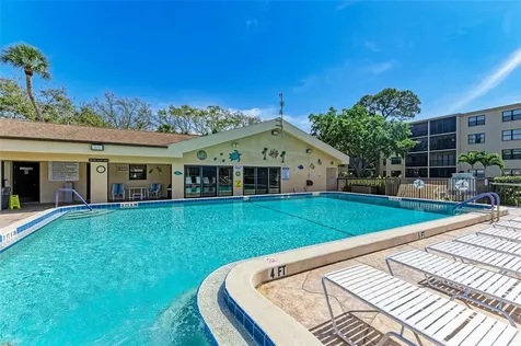 625 30th Avenue W Bradenton FL 34205