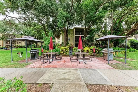 625 30th Avenue W Bradenton FL 34205