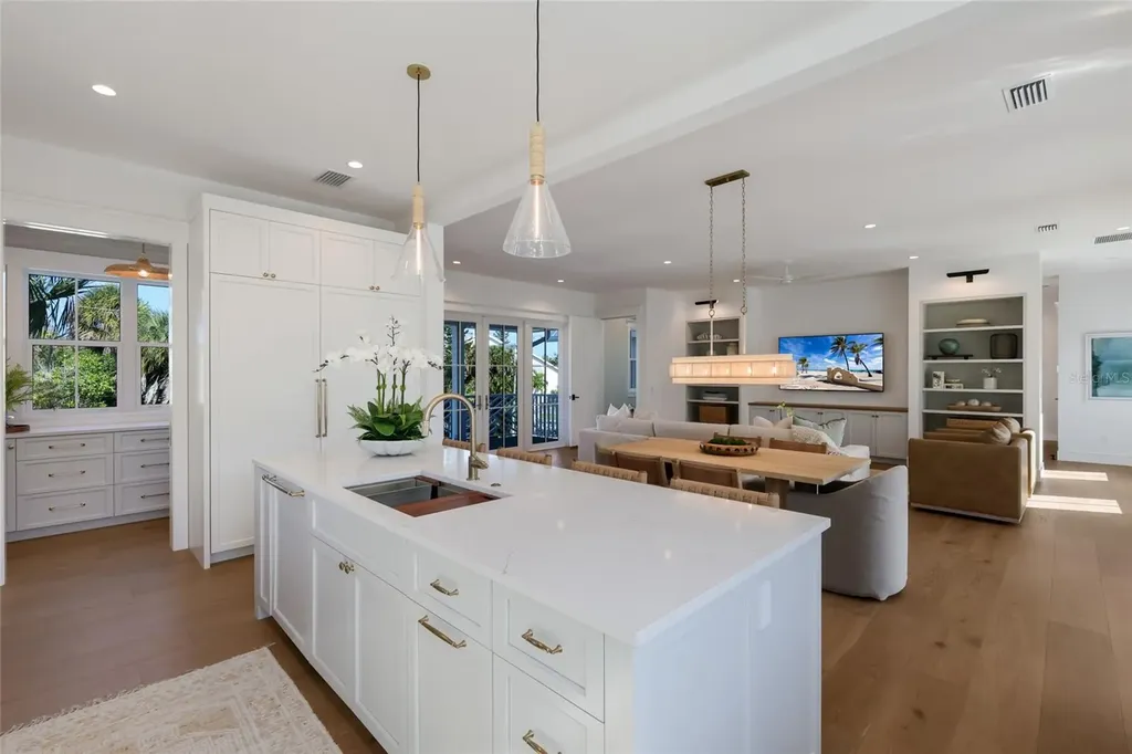 215 Sycamore Avenue Anna Maria FL 34216