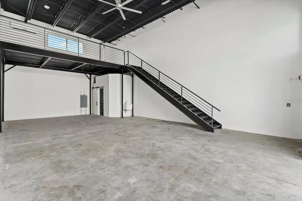 6566 Palmer Park Circle Sarasota FL 34238