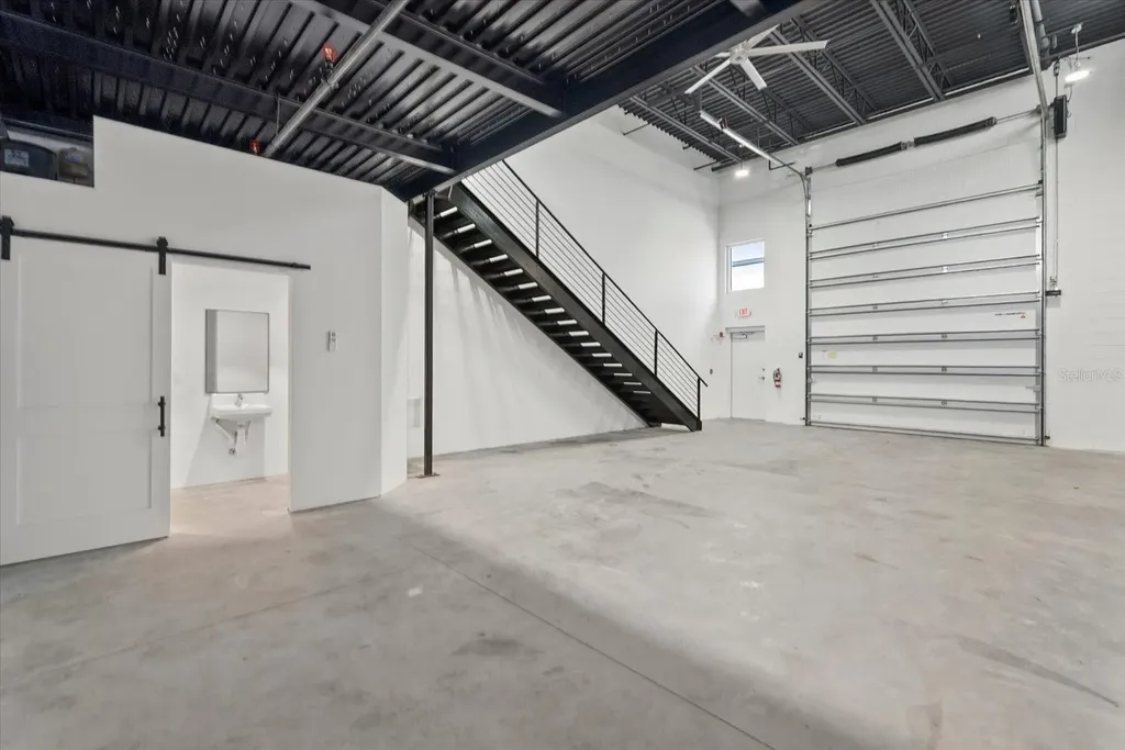 6566 Palmer Park Circle Sarasota FL 34238