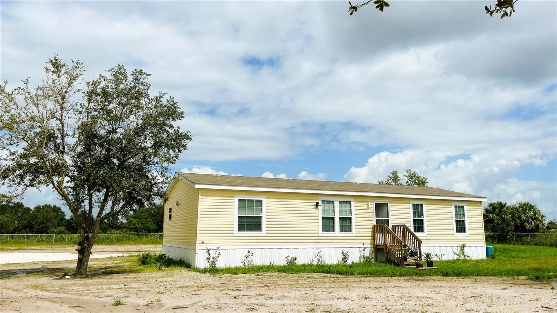 16161 NW 276th Street Okeechobee FL 34972