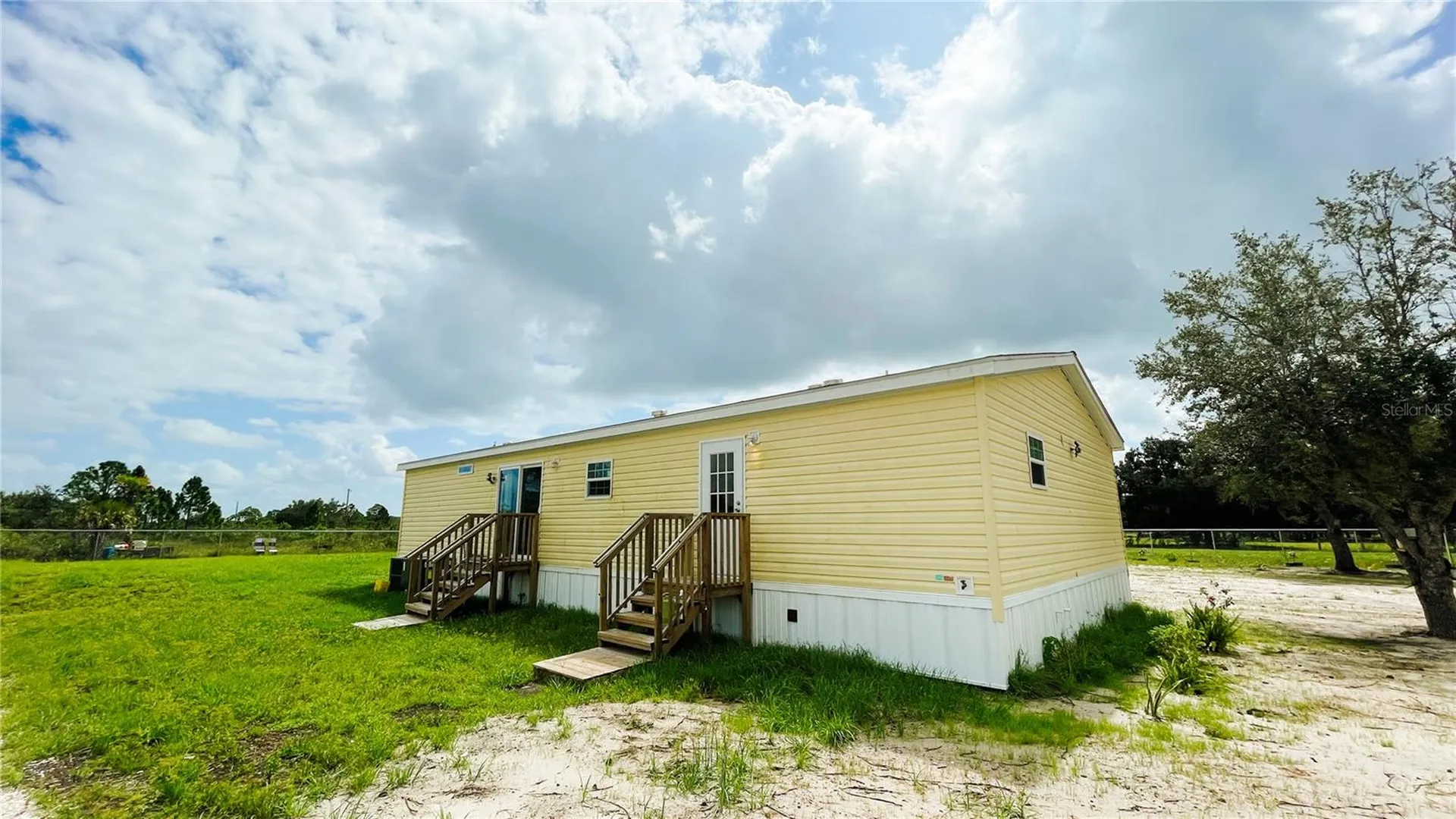 16161 NW 276th Street Okeechobee FL 34972