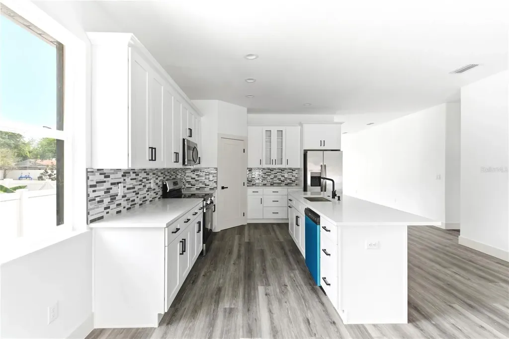 2601 S 70th Street Tampa FL 33619