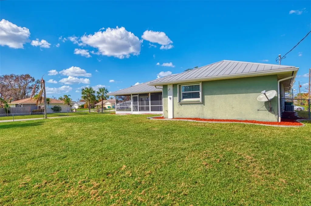 9307 San Bernandino Avenue Englewood FL 34224