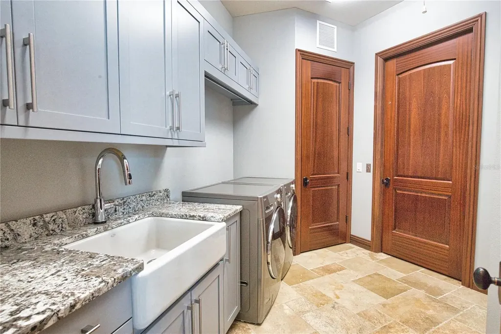 420 Palmetto Crescent Nokomis FL 34275