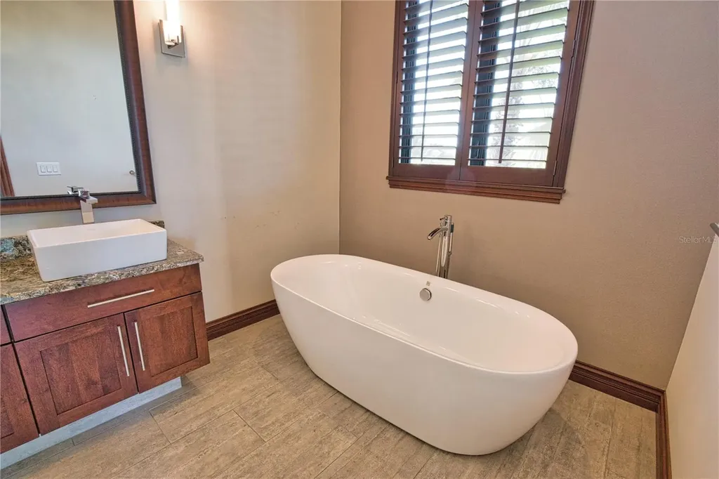 420 Palmetto Crescent Nokomis FL 34275