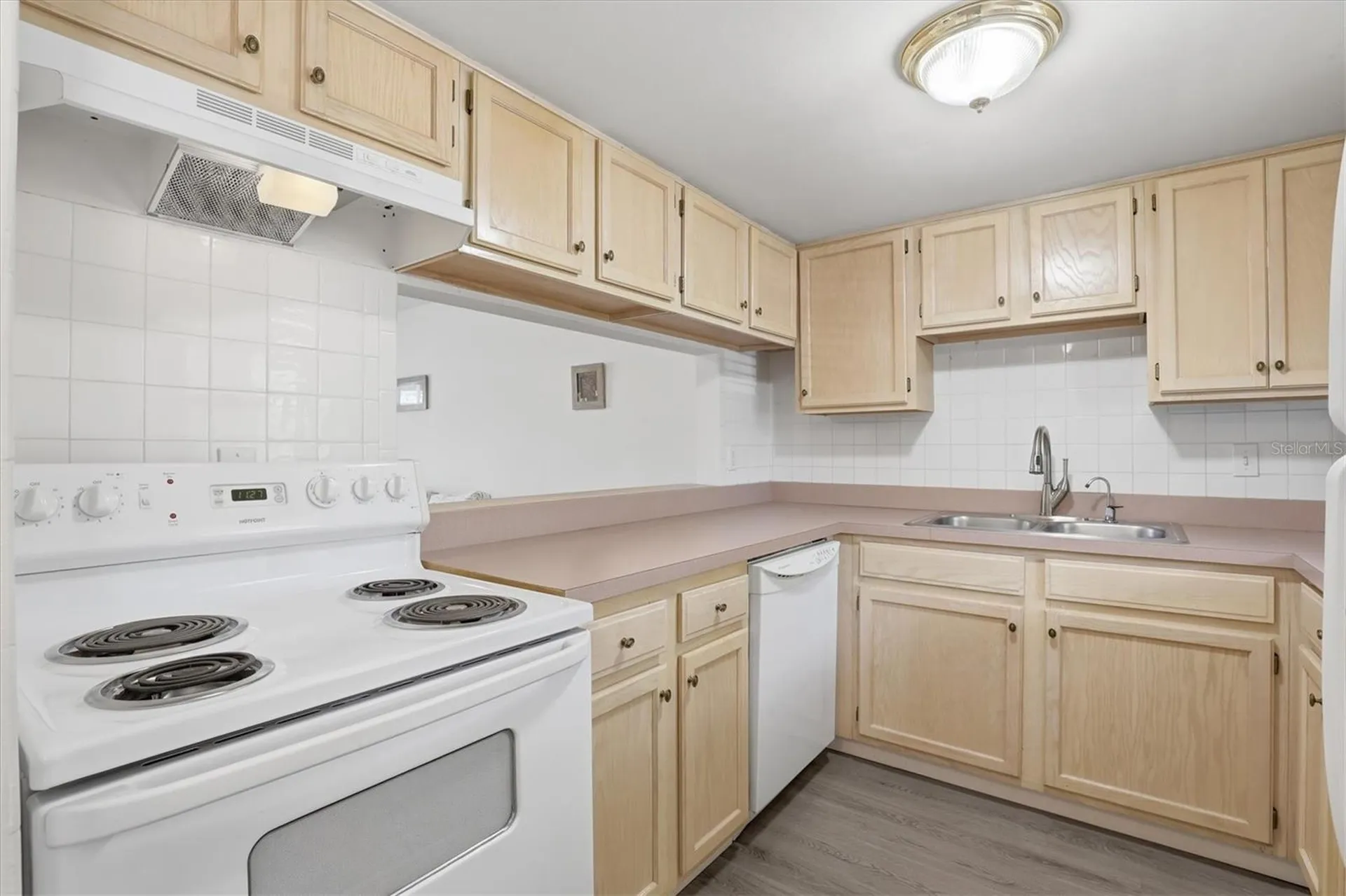 7701 Starkey Road Seminole FL 33777