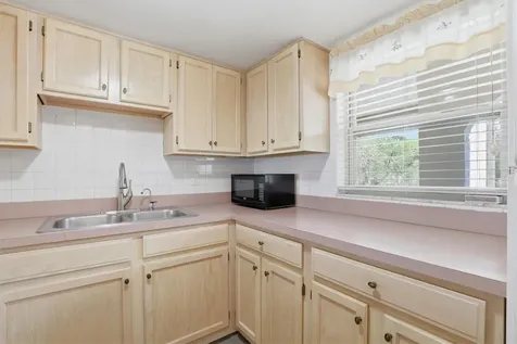 7701 Starkey Road Seminole FL 33777