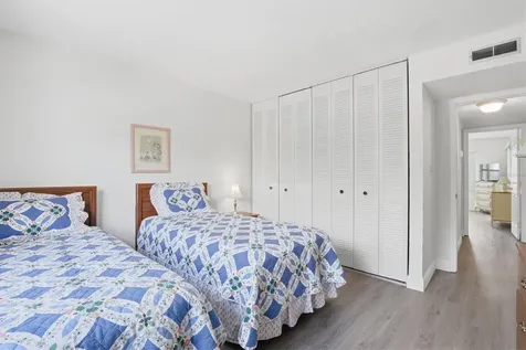 7701 Starkey Road Seminole FL 33777