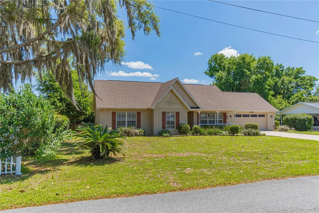 1343 Cr 437 Lake Panasoffkee FL 33538