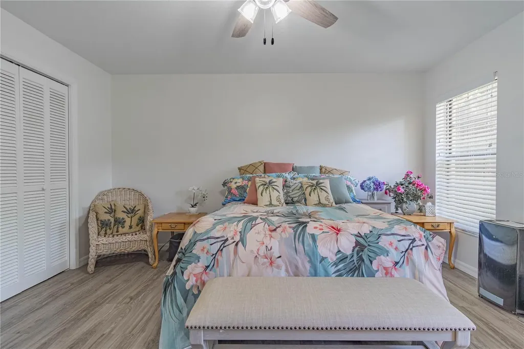 1343 Cr 437 Lake Panasoffkee FL 33538