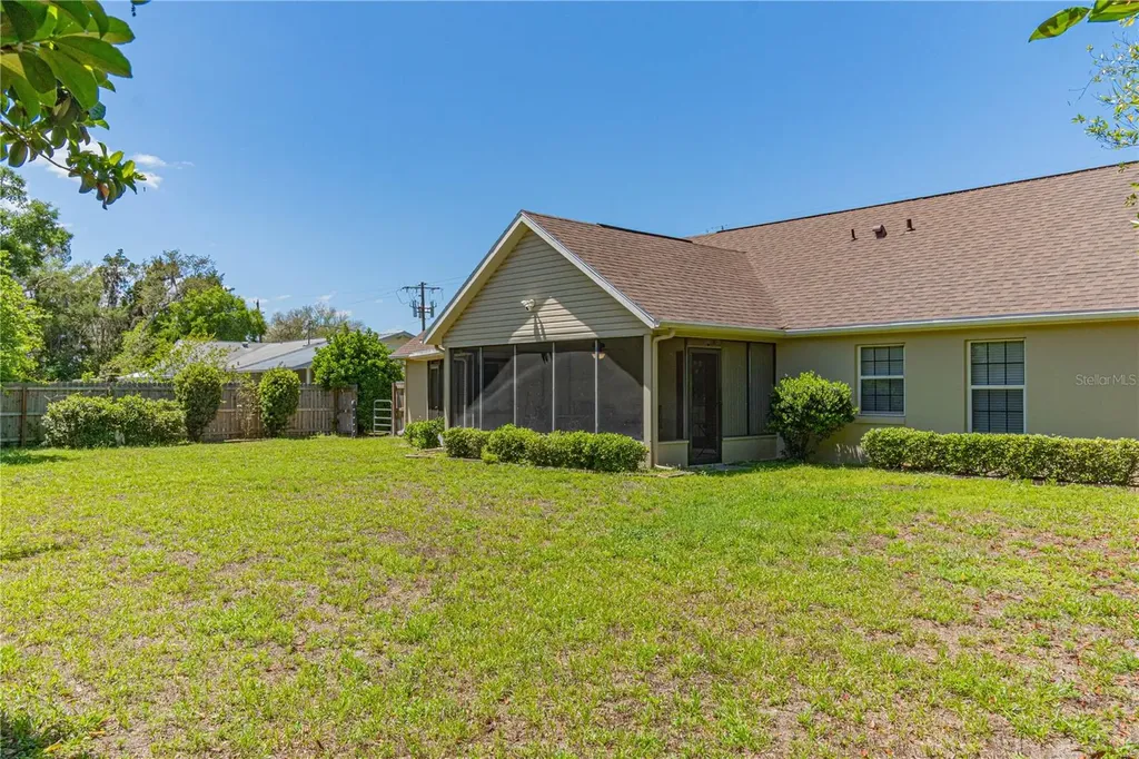 1343 Cr 437 Lake Panasoffkee FL 33538