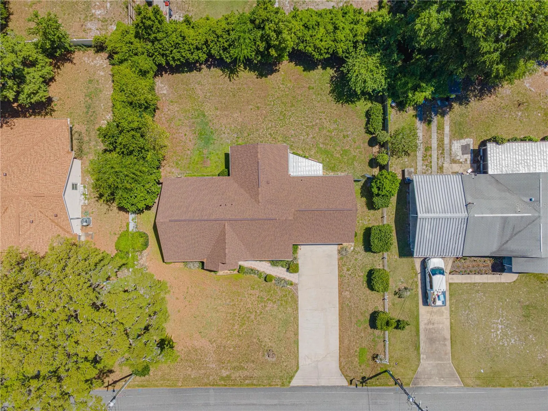 1343 Cr 437 Lake Panasoffkee FL 33538