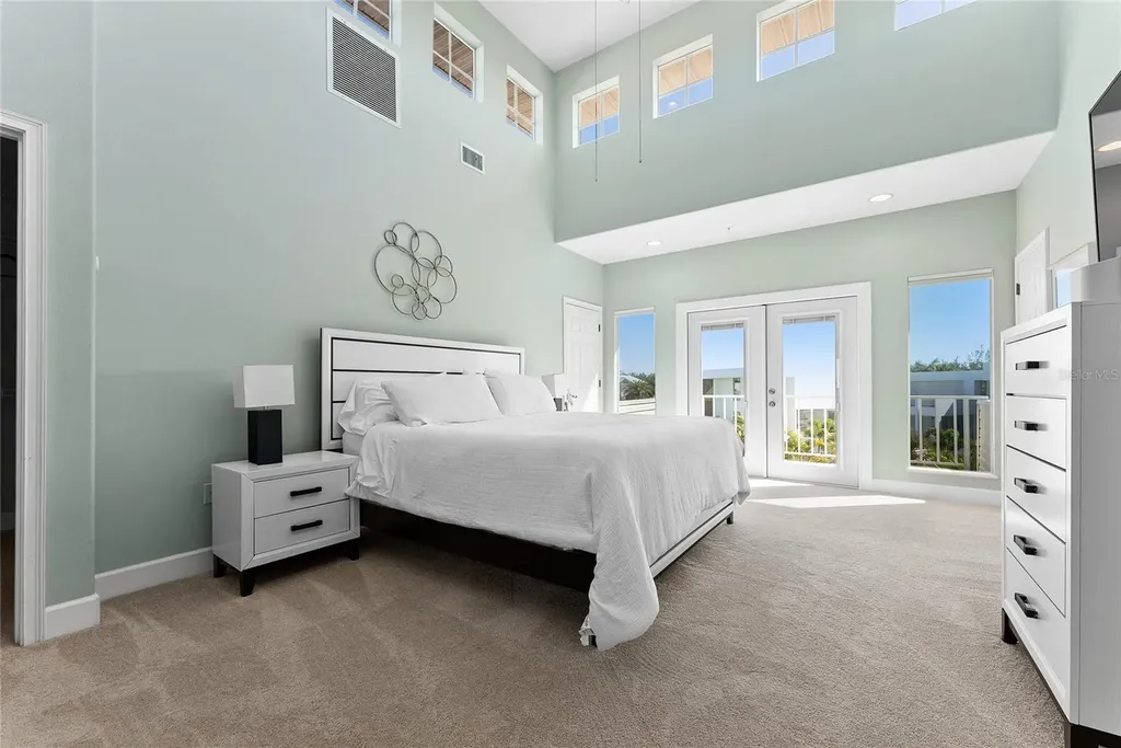 3020 Gulf Of Mexico Drive Longboat Key FL 34228