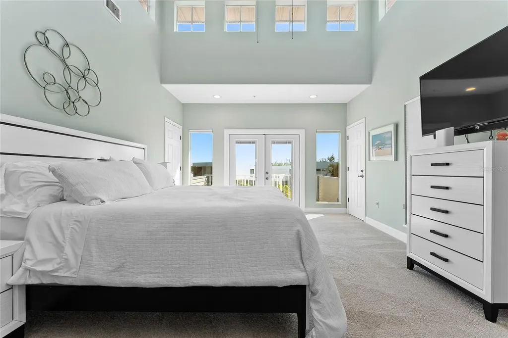 3020 Gulf Of Mexico Drive Longboat Key FL 34228