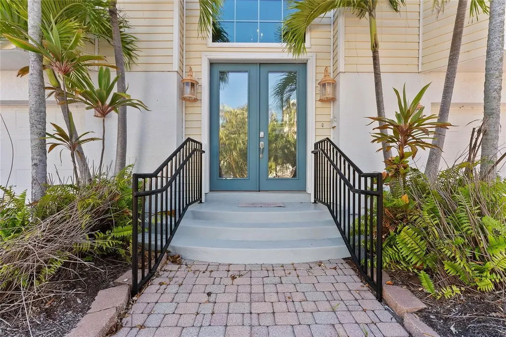3020 Gulf Of Mexico Drive Longboat Key FL 34228