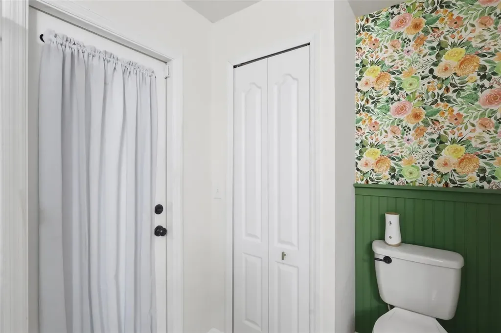 1925 Pine Court Deland FL 32720