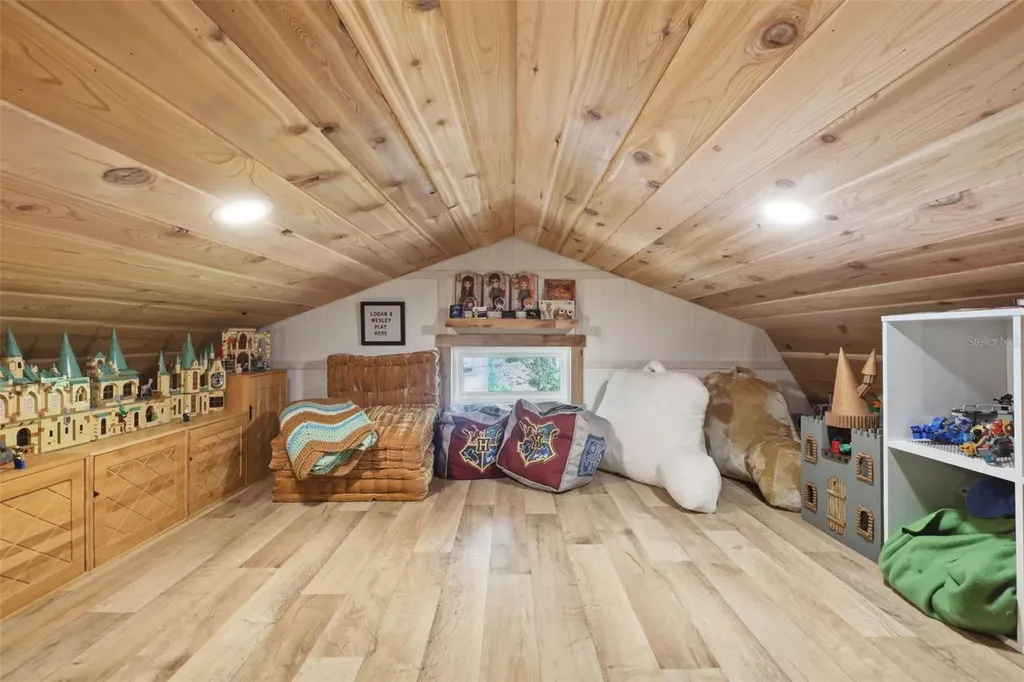 1925 Pine Court Deland FL 32720
