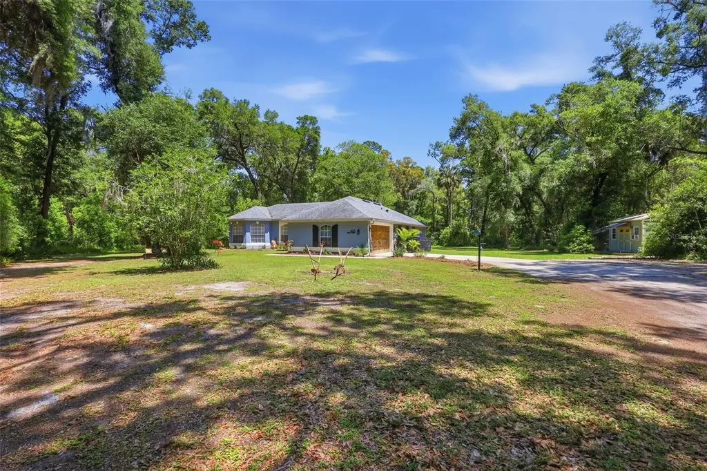 1925 Pine Court Deland FL 32720